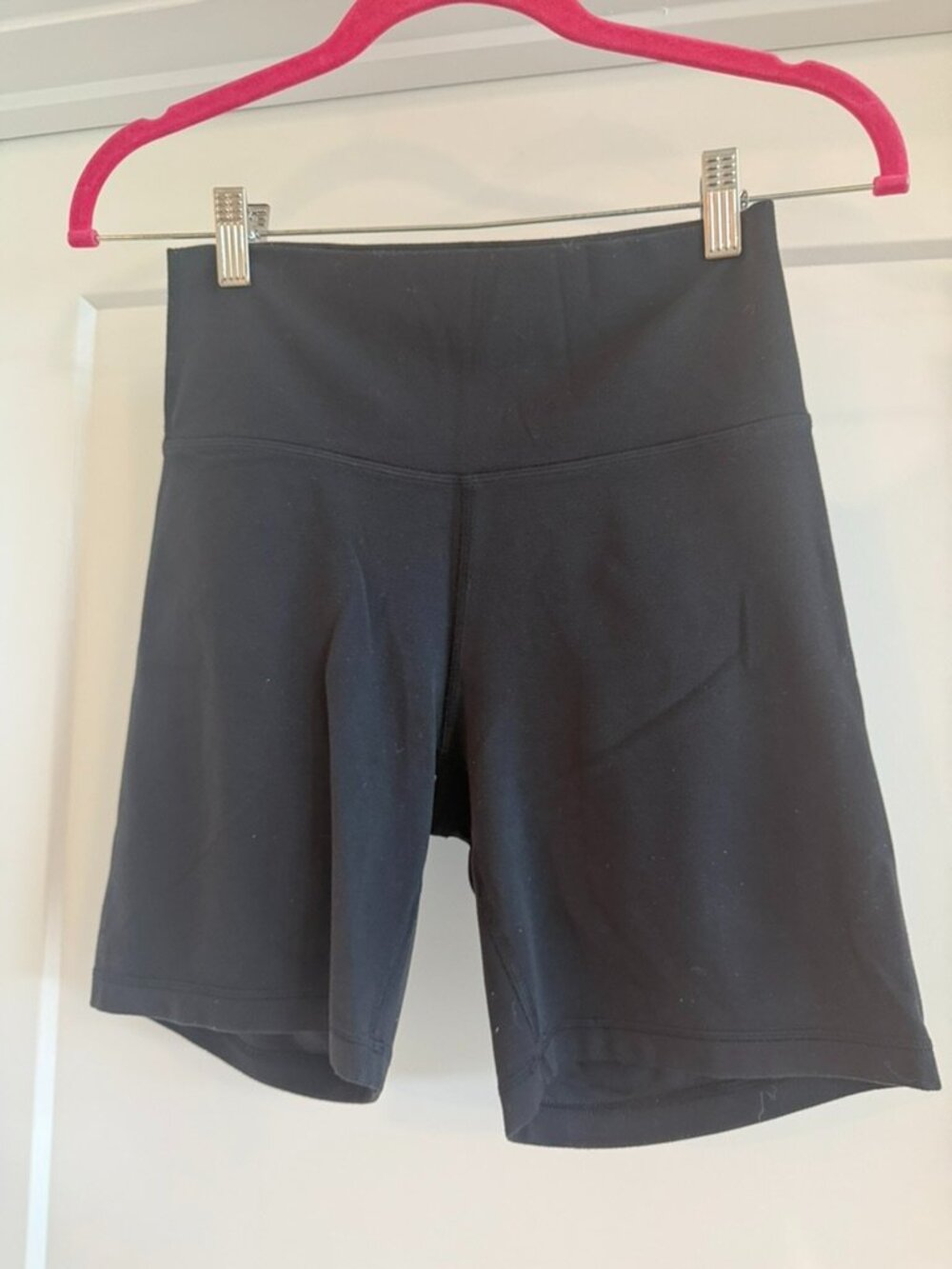 Aritzia Tna Black High Rise Biker Shorts Size Medium